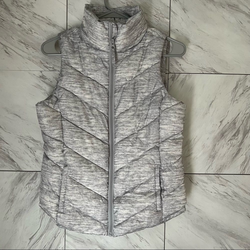 Gray & white zip up vest